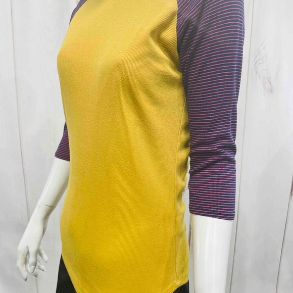 LulARoe Randy tee! - Picture 2 of 10